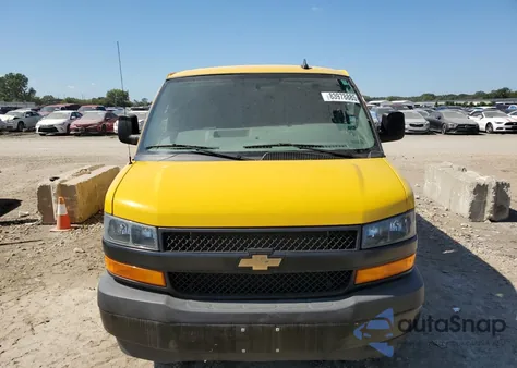 2019 Chevrolet Express G2500 z USA, uszkodzony, nr VIN 1GCWGAFP8K1337660